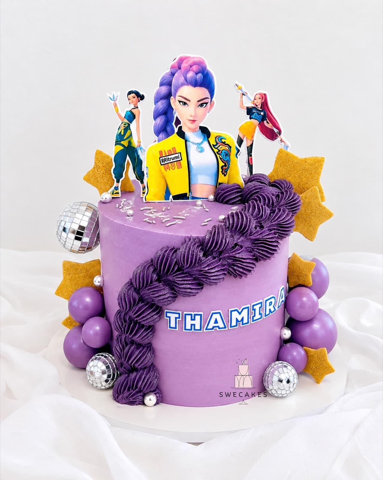 Pastel Strawberry Chantilly Cake